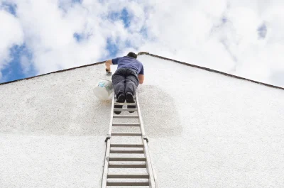 Peinture extérieure à Bourg-des-Maisons — façades et ravalement